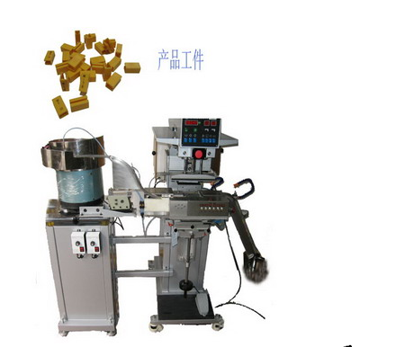 連云港移印機(jī)廠(chǎng)家及連云港市絲印機(jī)工廠(chǎng)幫忙出口設(shè)備嗎